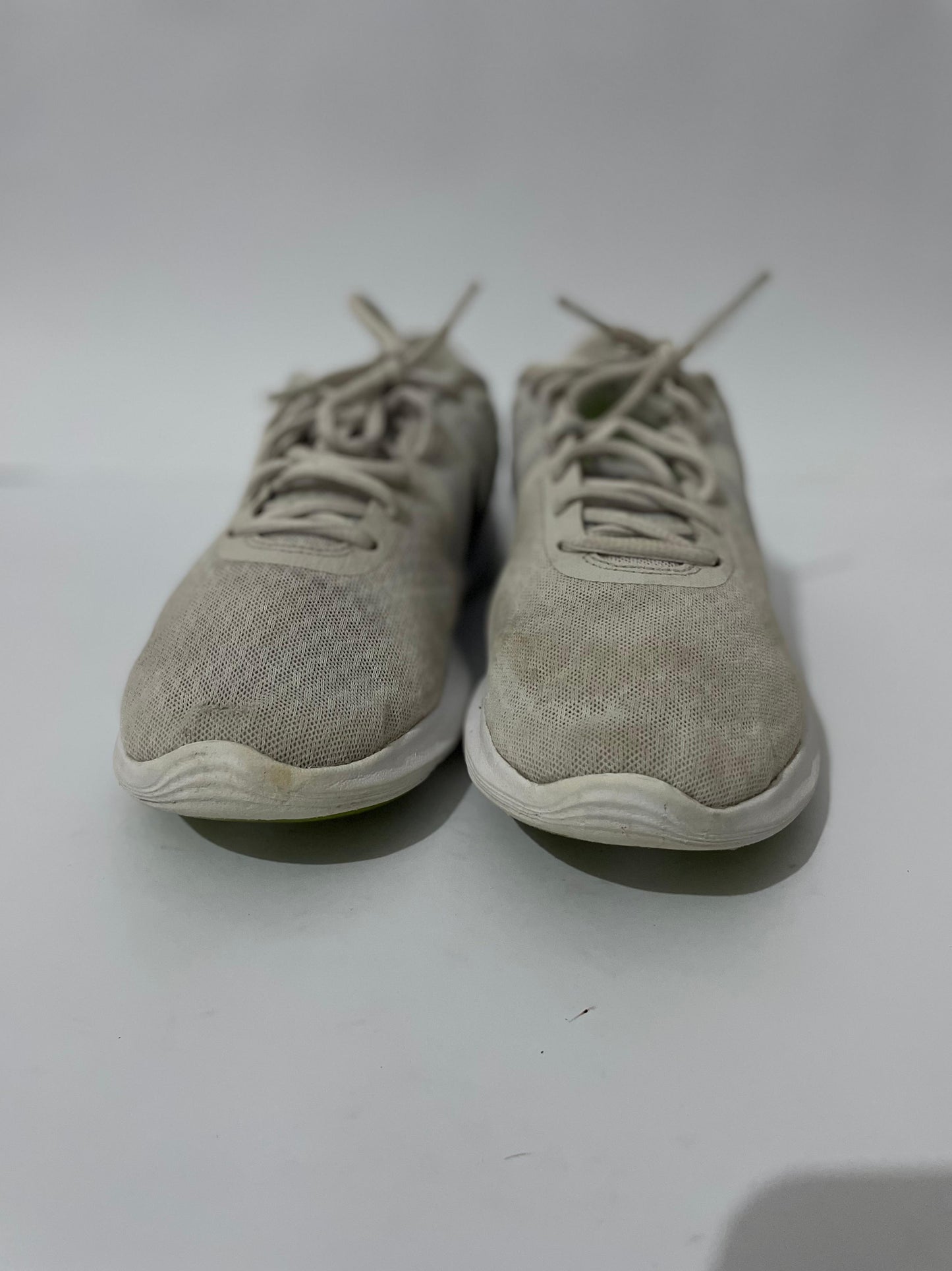 NIKE GREY-WHITE SNEAKER