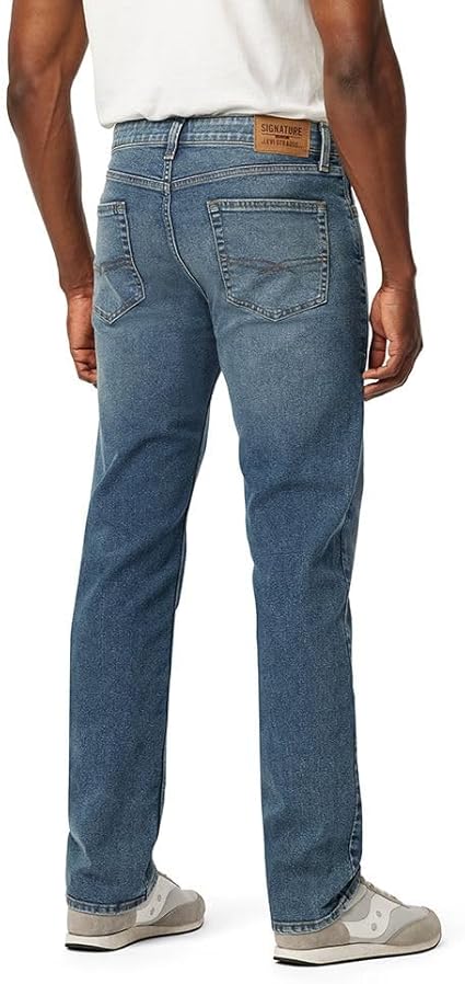 Levi's Strauss Signature (orignal denim) stretched straight & comfort-fit.