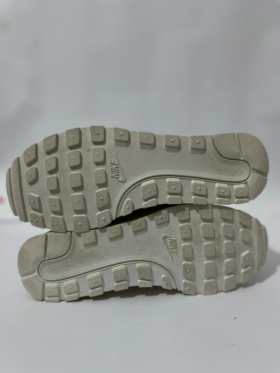 NIKE GREY  RUNNING SHOES