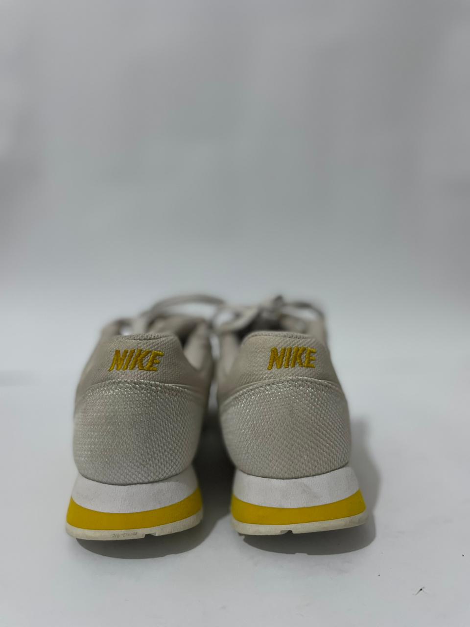 NIKE GREY  RUNNING SHOES