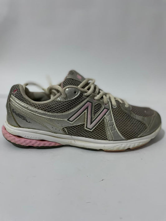 NEW BALANCE GREY  RUNNING SHOES