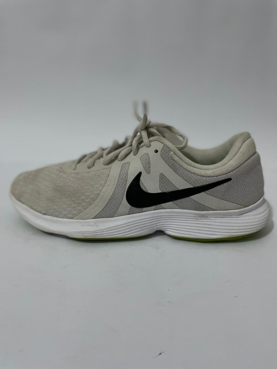 NIKE MEN GREY-WHITE SNEAKER