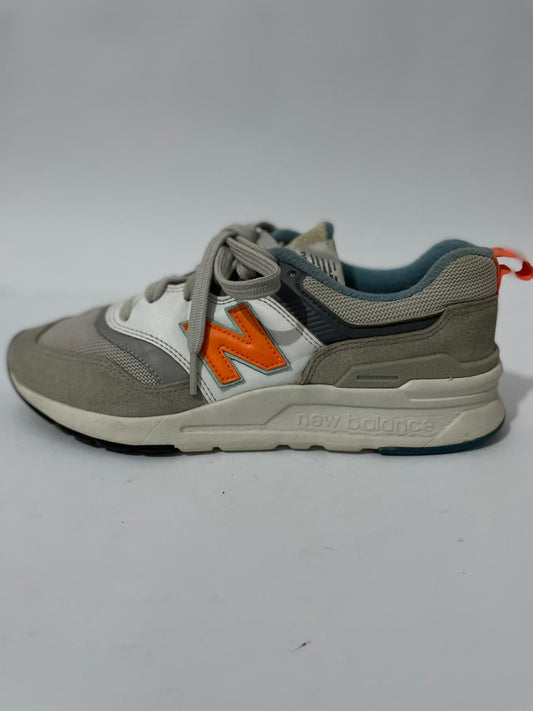 NEW BALANCE  GREY SNEAKER