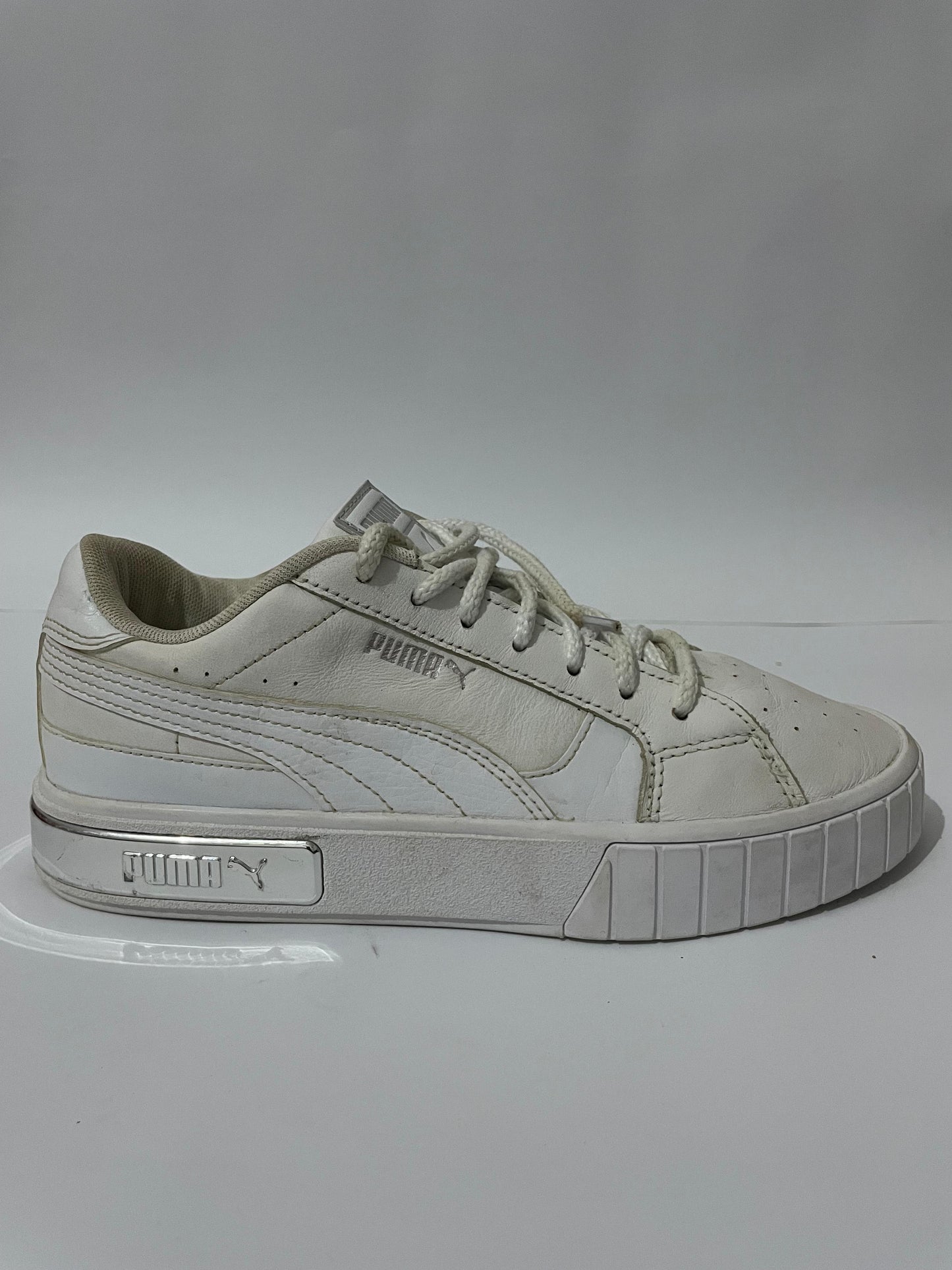 PUMA WHITE SNEAKER