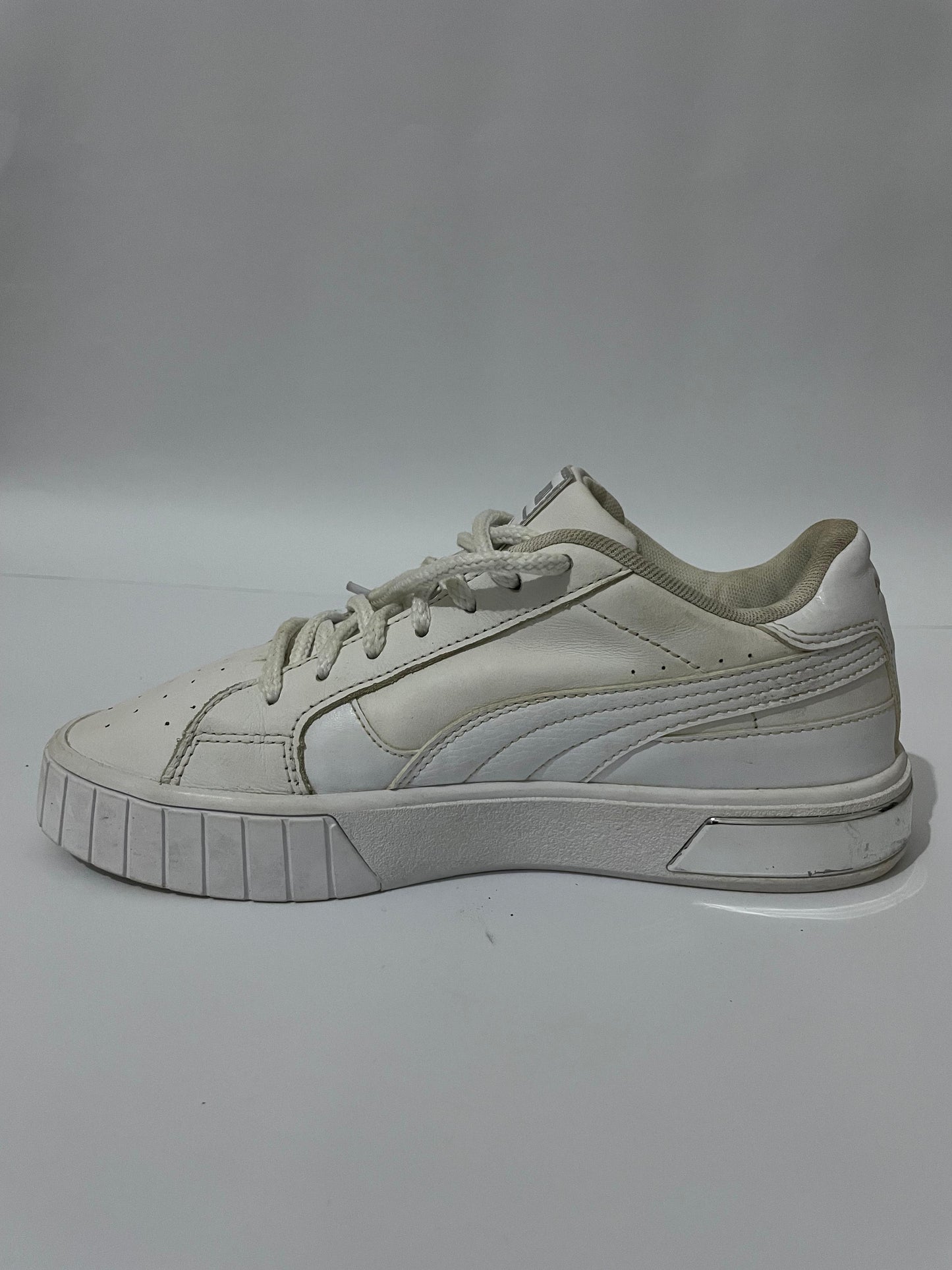 PUMA WHITE SNEAKER