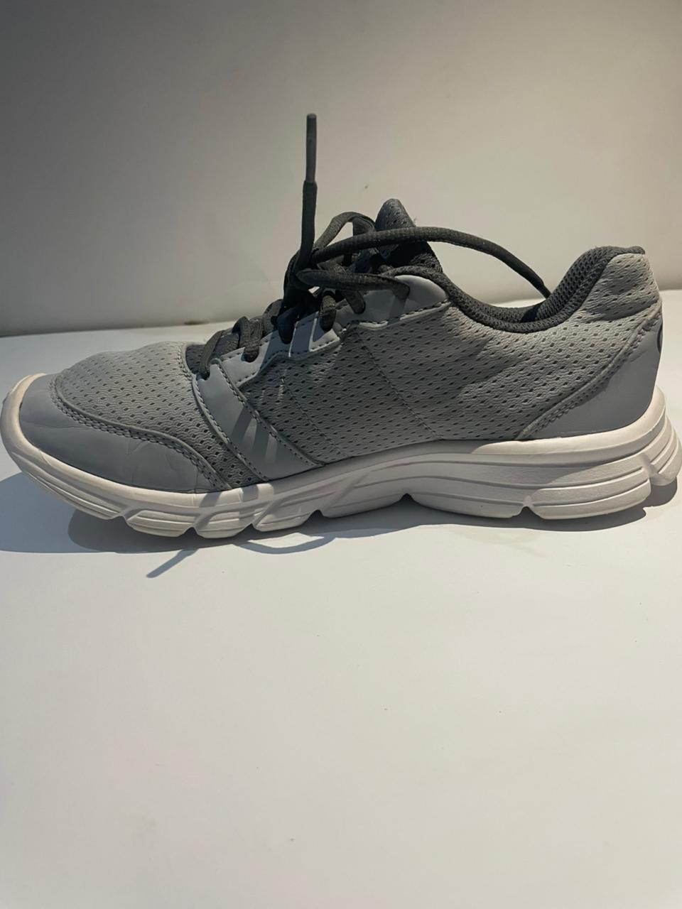 KALENJI GREY-WHITE RUNNING SHOES
