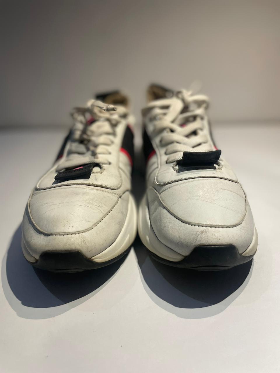 WHIT-BLACK RUNNING SHOES