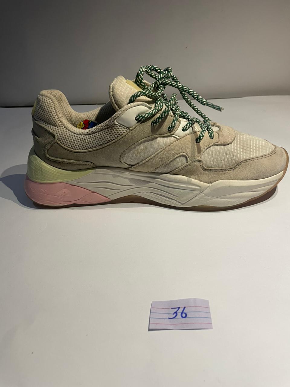 WOMENS RUNNING SHOES