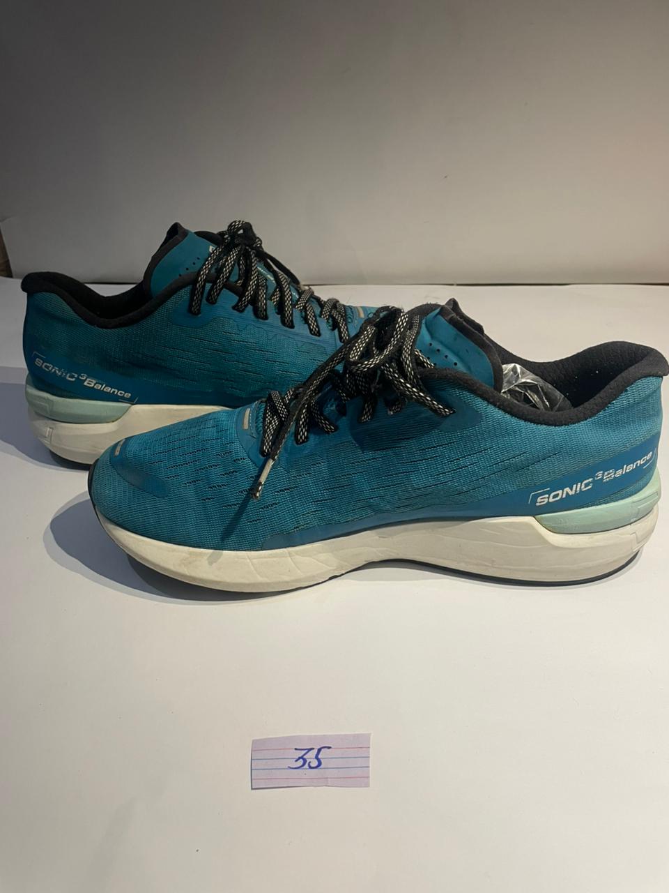 sonic green-white running shoes