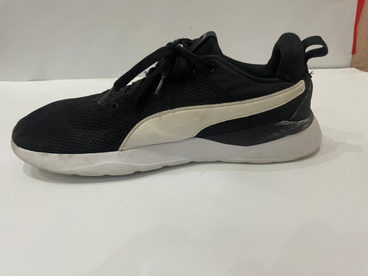 PUMA (BLACK-WHITE)