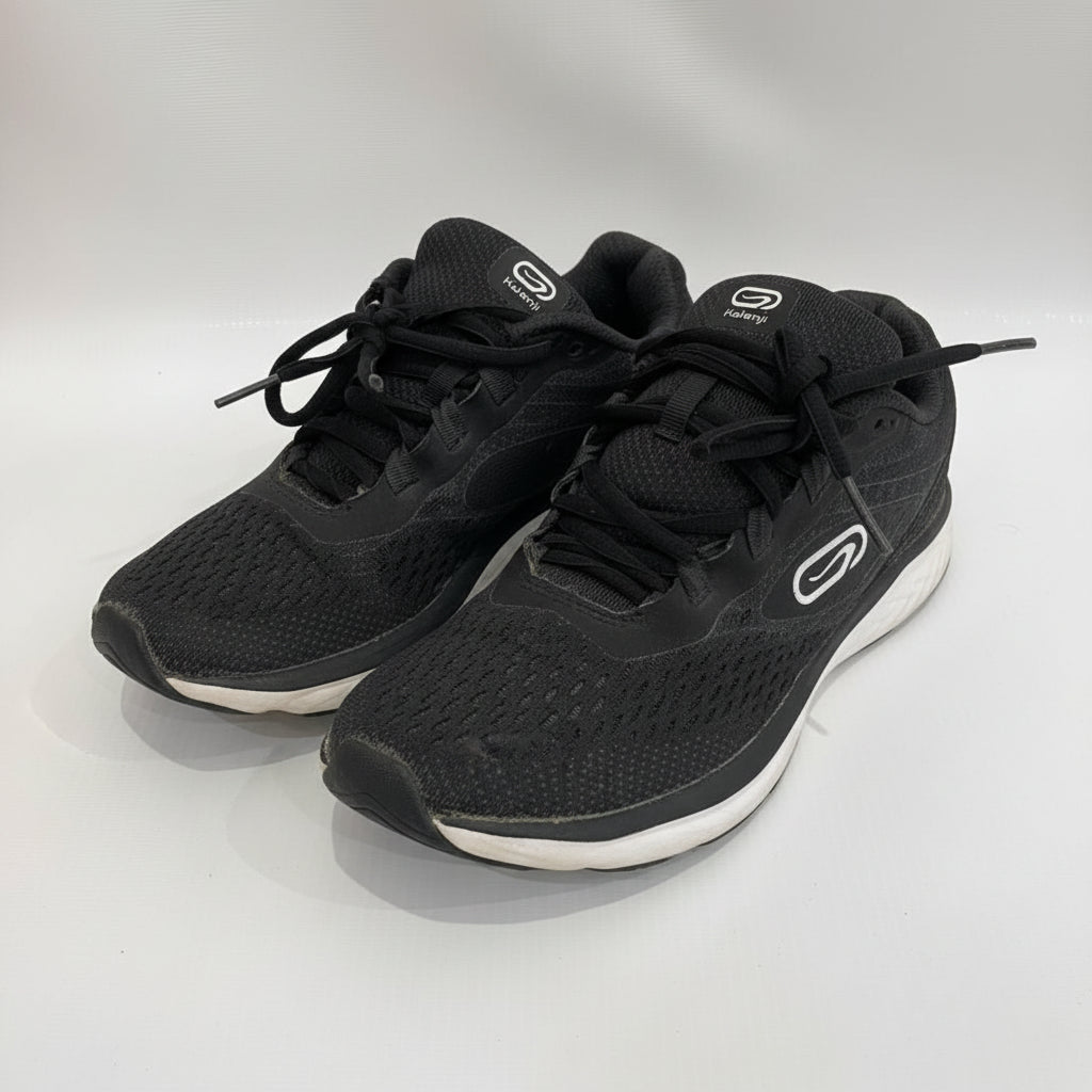 BLACK-WHITE RUNNING SHOES
