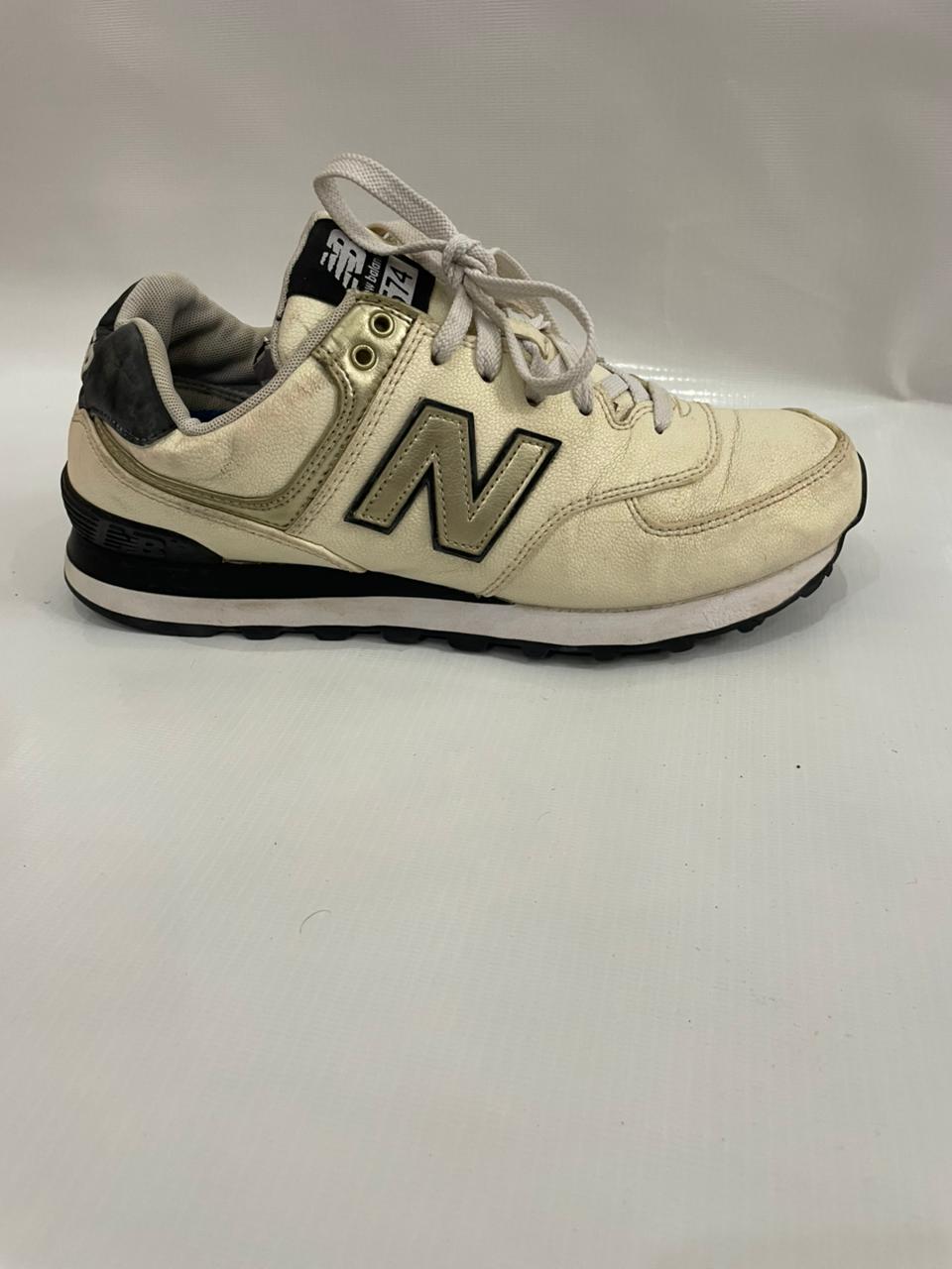 NEW BALANCE SNEAKER