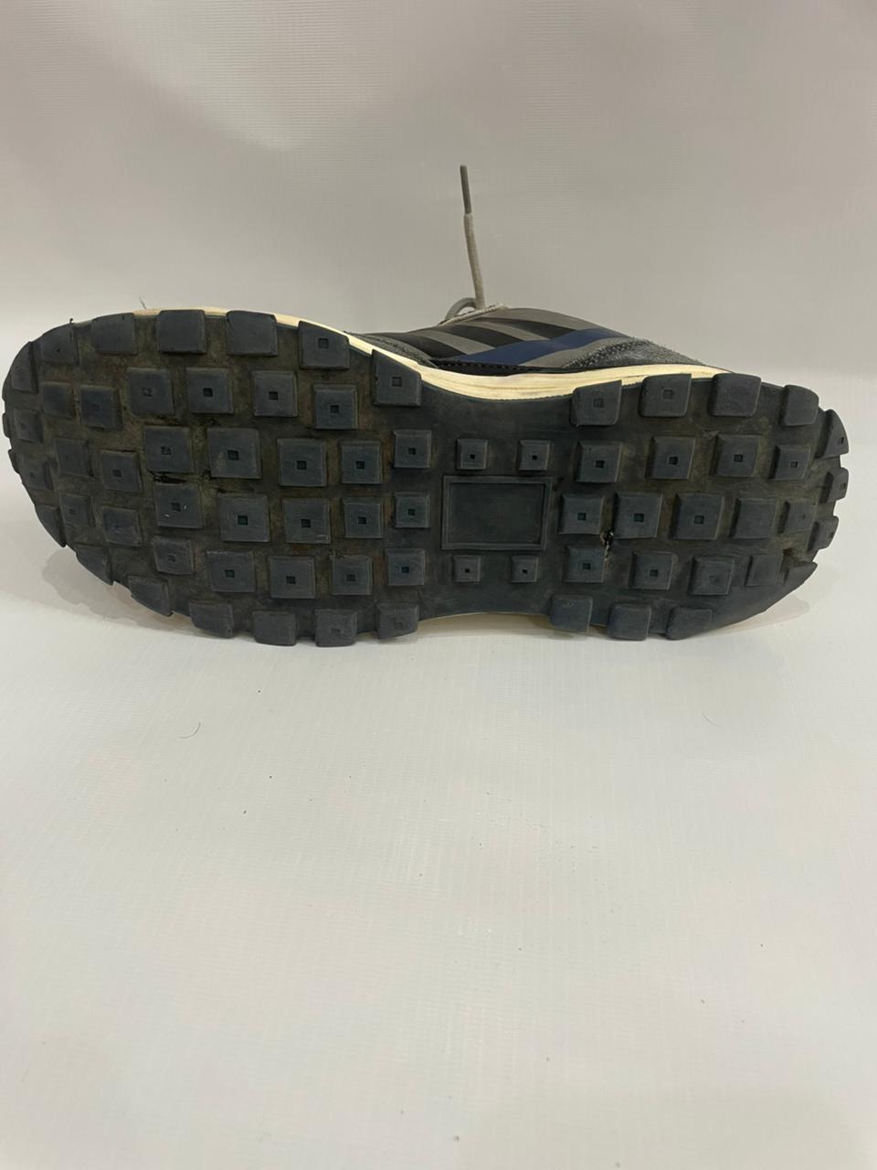 GREY BLACK RUNNING SHOES