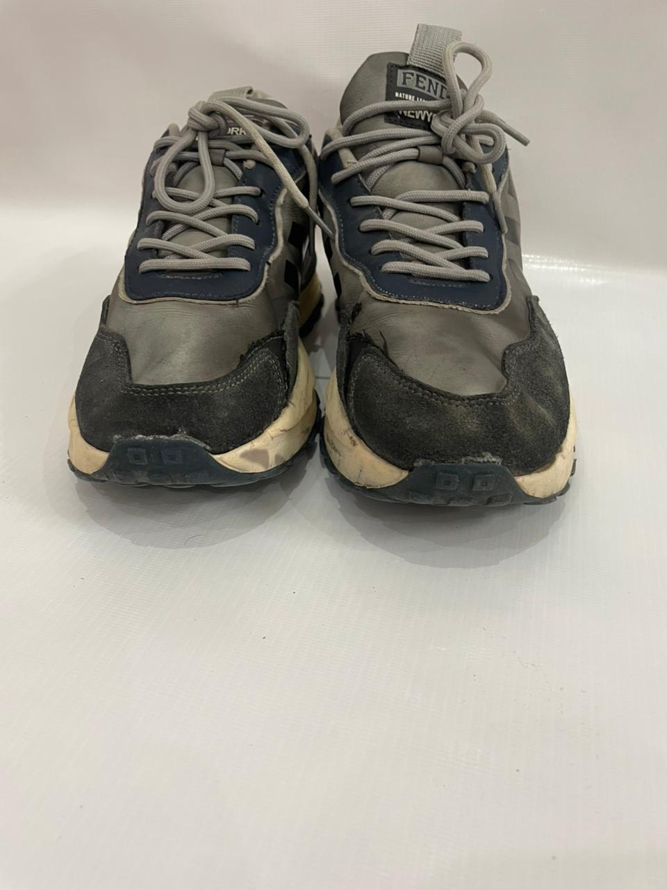 GREY BLACK RUNNING SHOES