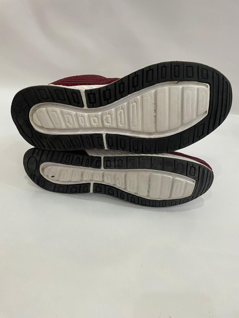 MAROON RUNNING SHOES