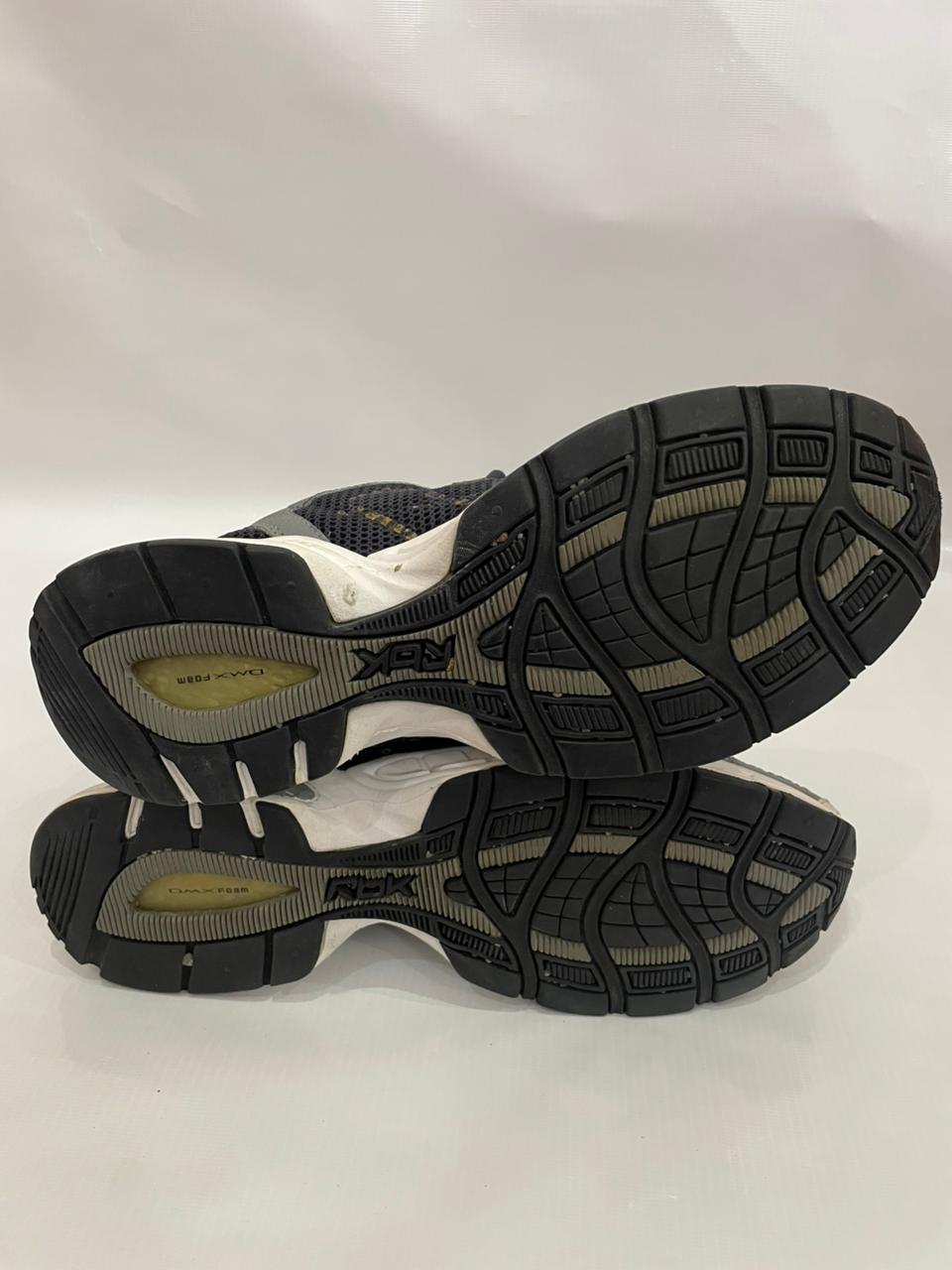 REEBOK BLACK-WHITE RUNNING SHOES