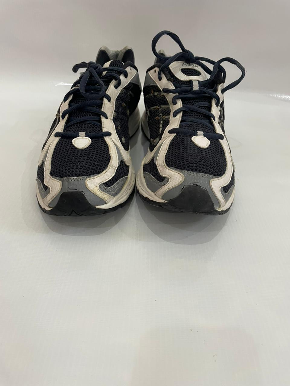 REEBOK BLACK-WHITE RUNNING SHOES