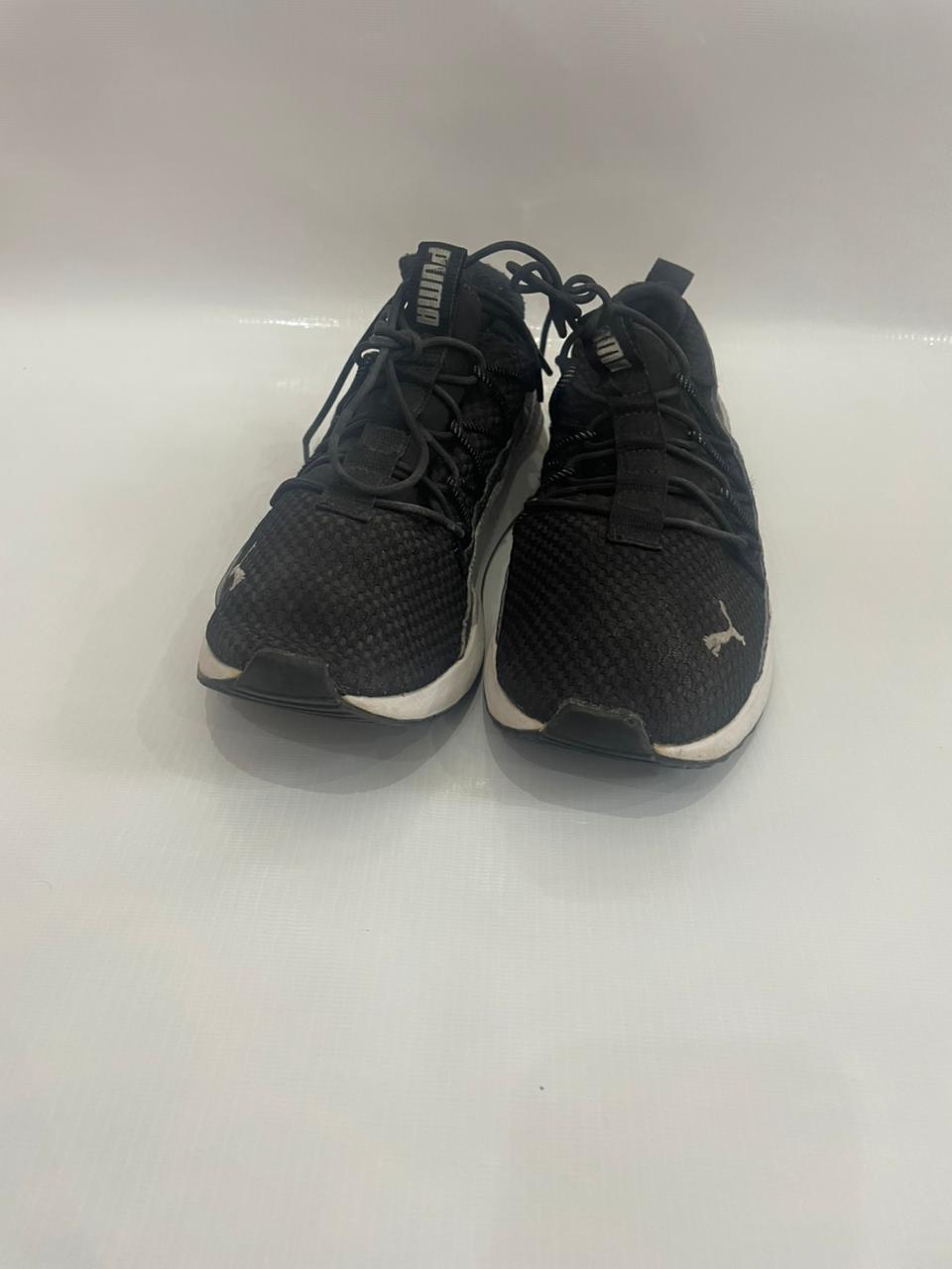 PUMA BLACK-WHITE RUNNING SHOES