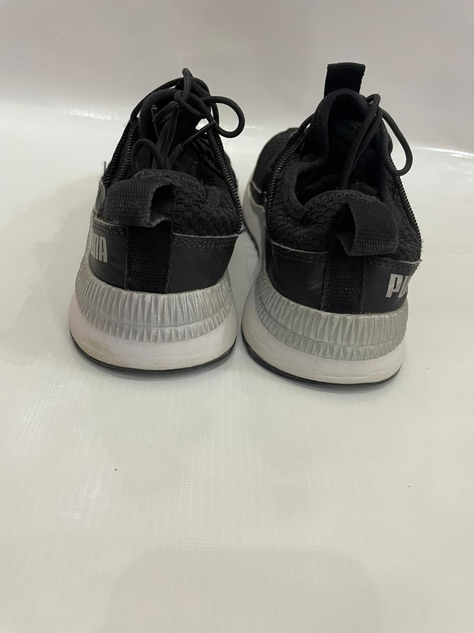 PUMA BLACK-WHITE RUNNING SHOES